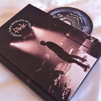 Fink - Wheels Turn Beneath My Feet - CD+Book